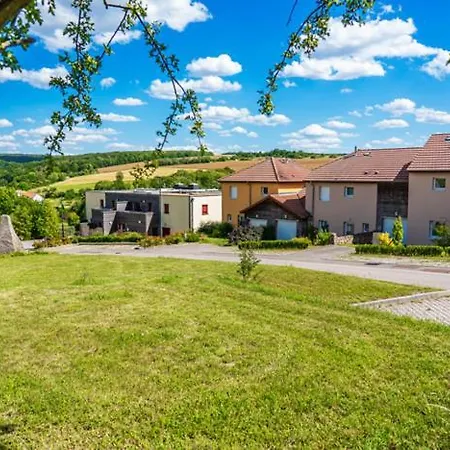 Des Courtans De Jeanne